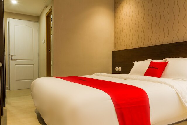 レッドドアーズ プラス アット ディパティウクール