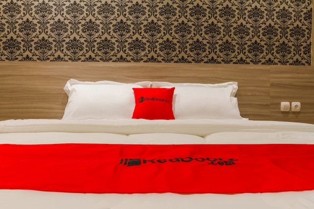 レッドドアーズ プラス アット ディパティウクール