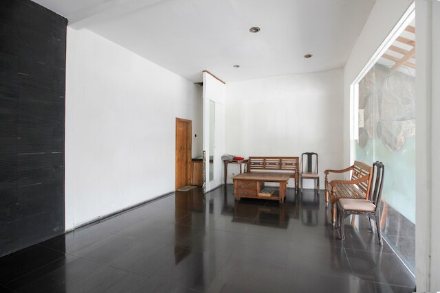 レッドドアーズ ニア RS サルジト ジョグジャカルタ 2