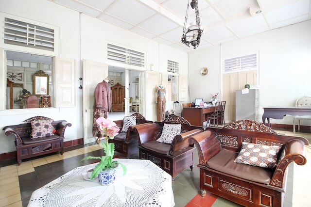 レッドドアーズ シャリア― ニア― ウィジラン ジョジャカルタ