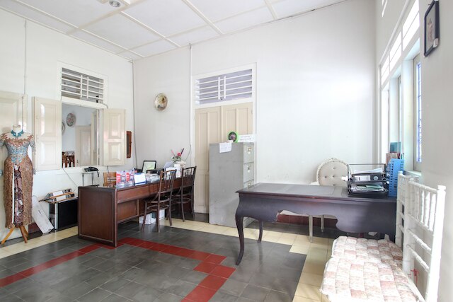 レッドドアーズ シャリア― ニア― ウィジラン ジョジャカルタ