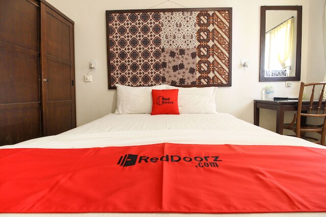 レッドドアーズ シャリア― ニア― ウィジラン ジョジャカルタ