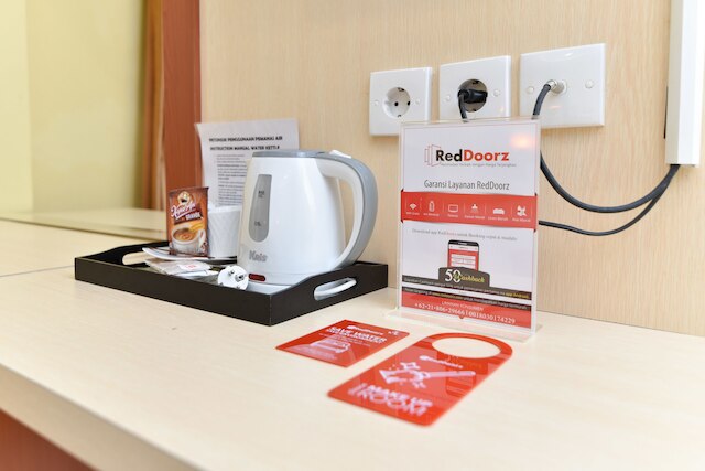 レッドドアーズ プラス ニア モール バリ ガレリア 2