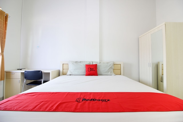 レッドドアーズ シャリア アット グリヤ イザラ ゲスト ハウス