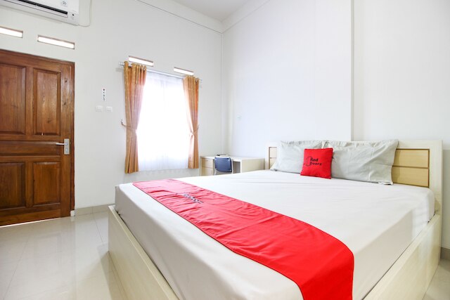 レッドドアーズ シャリア アット グリヤ イザラ ゲスト ハウス