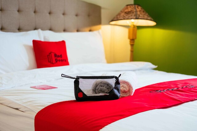 レッドドアーズ プラス アット カムニング ケソン シティ