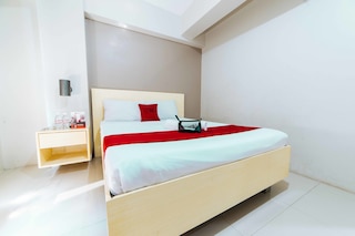 レッドドアーズ アット サマト マンダルヨン