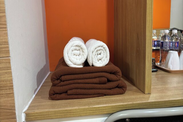 ホテル ブミ マクムール インダー