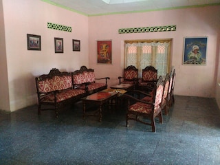 セトロ カリヨ ホームステイ