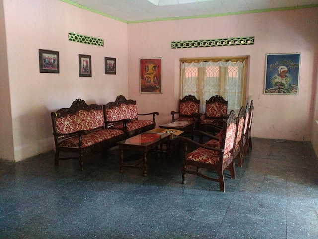 セトロ カリヨ ホームステイ