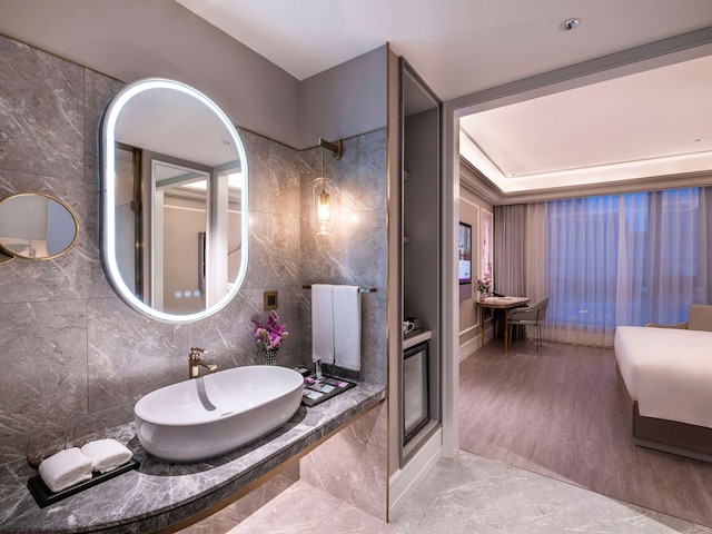 メルキュール上海 シュージャーホエ サウス (上海徐家匯南美居酒店)