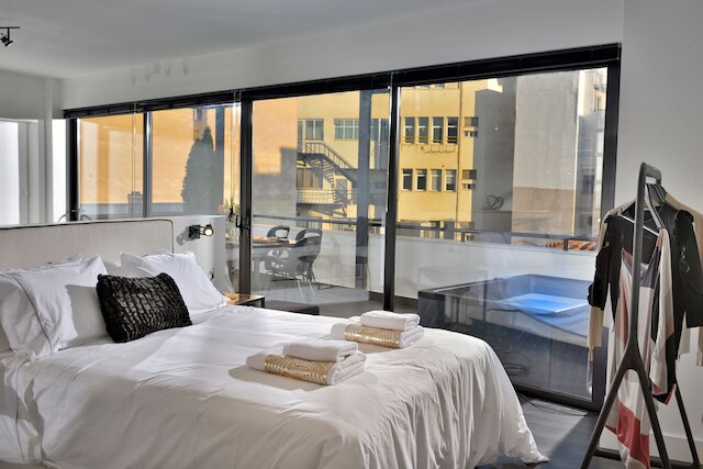 アター アルバス バイ K&K