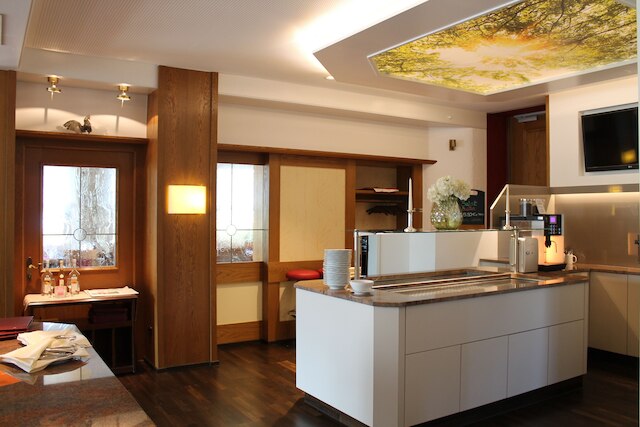 ホテル クローネ