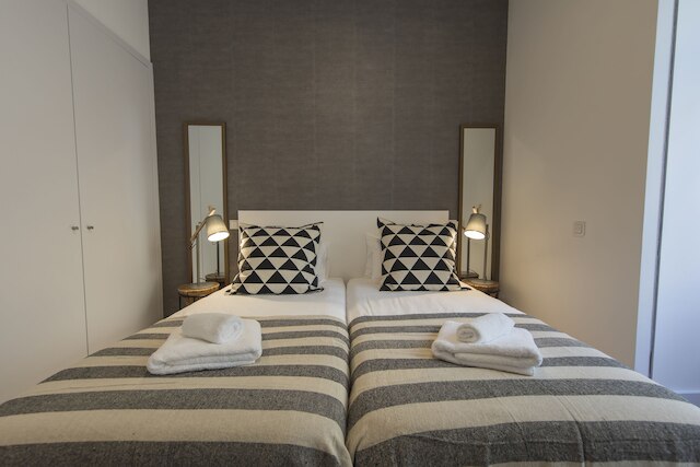 ハイ シーリング デュプレックス アパートメント カイス ド ソドレー