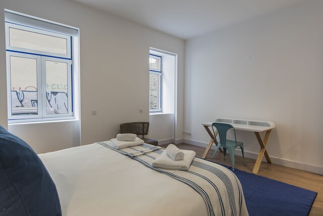 ハイ シーリング デュプレックス アパートメント カイス ド ソドレー