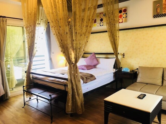 コーナー ラブ ホームステイ