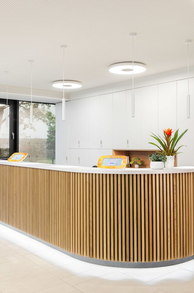 マイネクスト - ホテル レオ