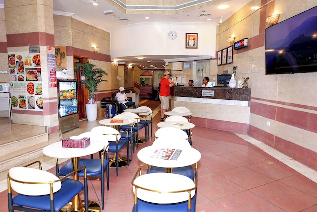 クイーンズ ホテル