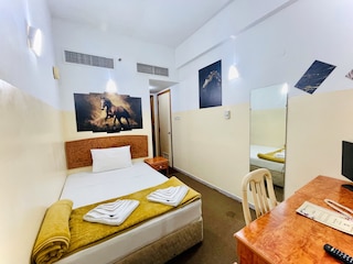 クイーンズ ホテル