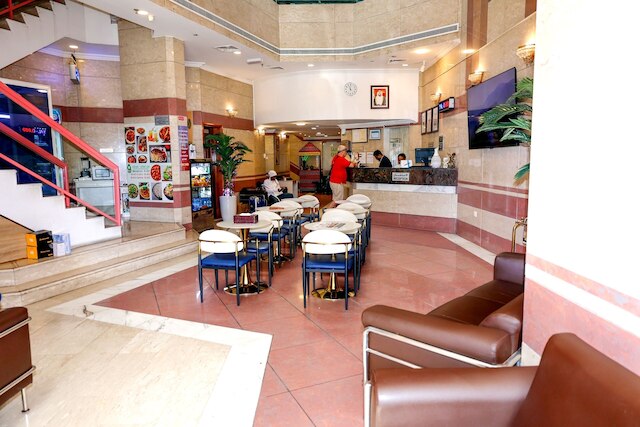 クイーンズ ホテル