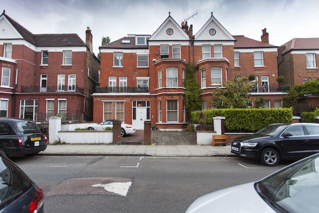 ハンプステッド インジョイ ザ イクスクルーシブ アトモスフィア