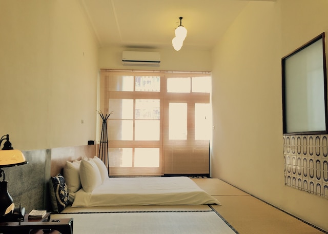 ゴーイン オールド ハウス & バー