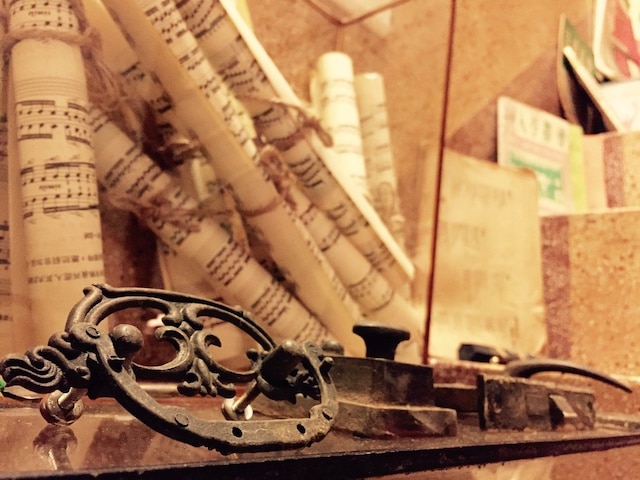 ゴーイン オールド ハウス & バー