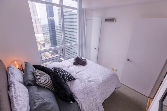 ホームホップ - メープル リーフ スクエア