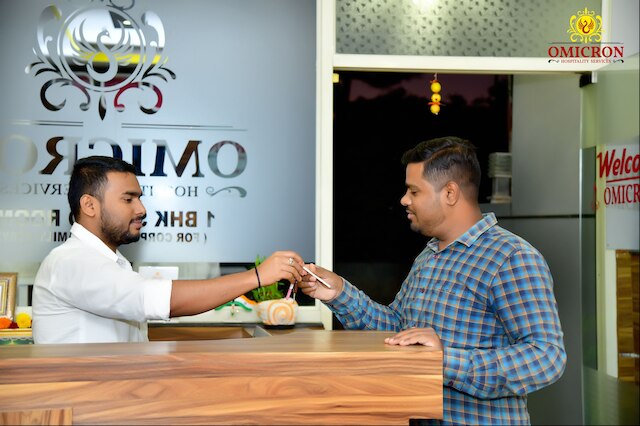 オミクロン ホテル 1 BHK スタジオ ルームズ