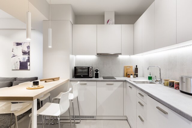 アップストリート エルモウ エレガント アパートメンツ