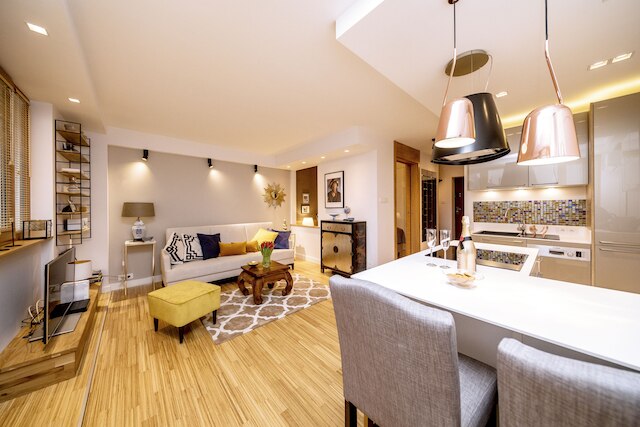 ゴールデン アパルタメント バイ ユア フリーダム