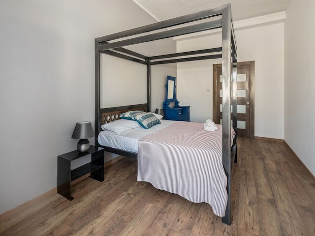 バレッタ コスモポリタン アパートメント