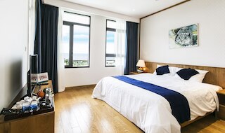 ジョニーズ アパートメント & オーシャン ヴィラ