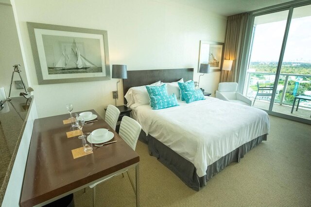 オーシャン マリーナ & シティ ビュー スタジオ + バルコニー #2