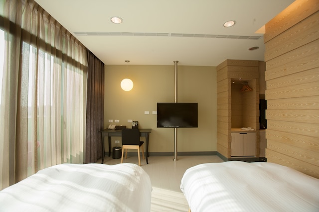 823 ツーリスト ホテル (八二三行館飯店)