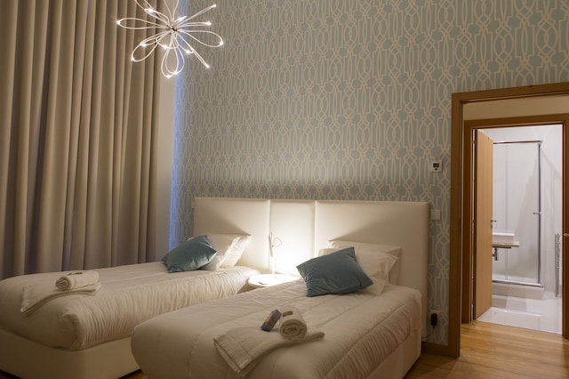 モージニョス プレイス バイ ウナ