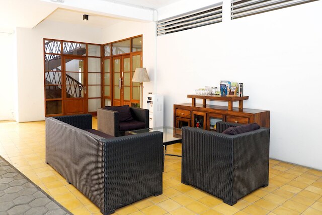 OYO 422 アハターハウス ゲストハウス