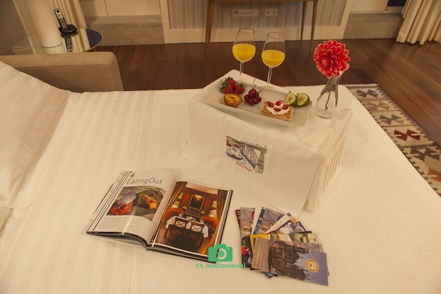 カルドサス アパートメンツ バイ ウナ