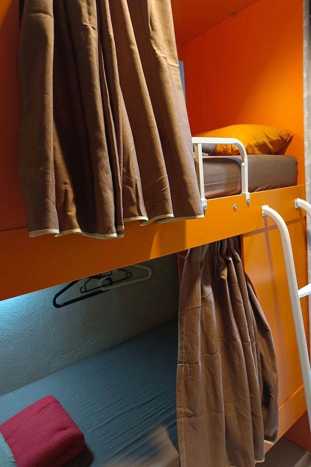 センチュリー サービス ワールド -  ホステル