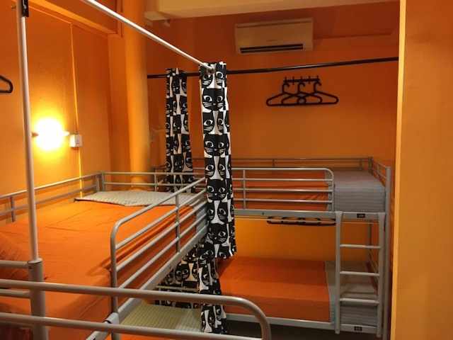 センチュリー サービス ワールド -  ホステル