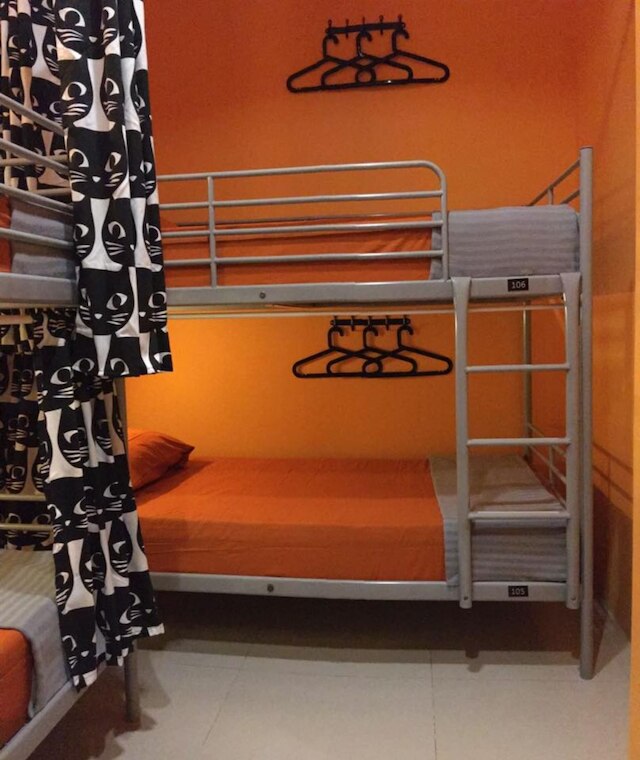 センチュリー サービス ワールド -  ホステル