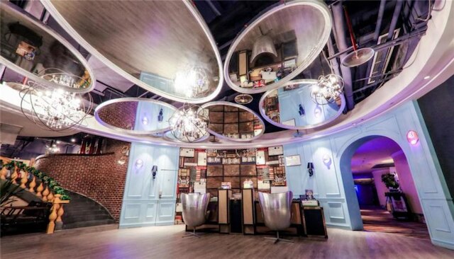 フローラル ホテル重慶メリア (花筑·美拉酒店)