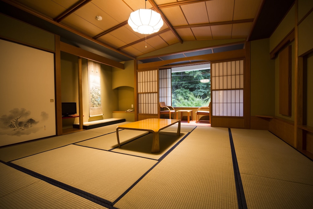 5.会津東山温泉 月のあかり