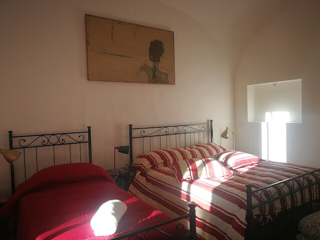 スパニッシュ パレス ルームズ、アパートメント & テラス