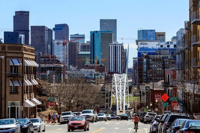 ローハイ中心部にある古い倉庫を改造したインダストリアル風フラット