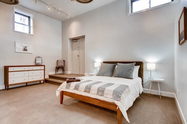 ローハイ中心部にある古い倉庫を改造したインダストリアル風フラット