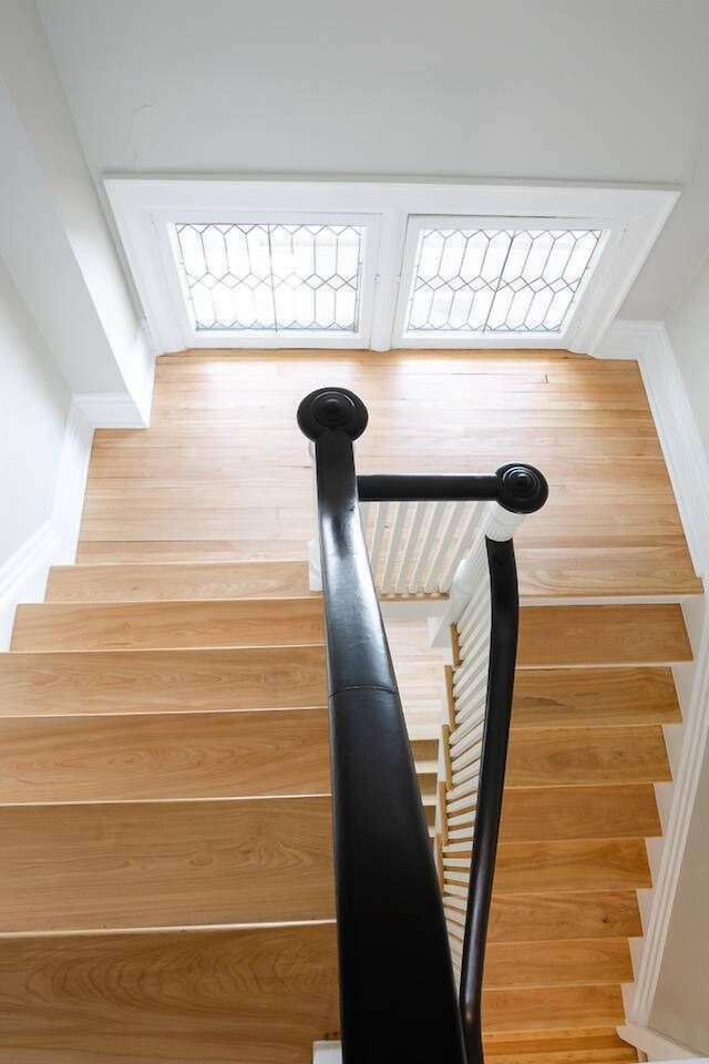 カップル向けモダンな隠れ家ロフト、専用バルコニーあり