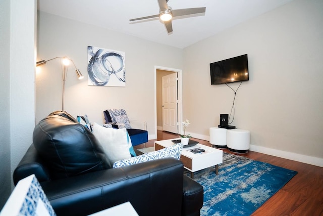 ザ トラベラーズ コーナー ロケーテッド オン ラリマー ストリート