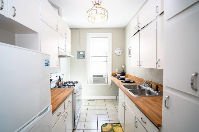 ザ トラベラーズ コーナー ロケーテッド オン ラリマー ストリート