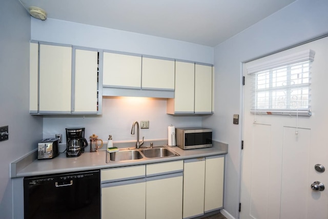 ザ デンバー デン イン メイフェア パーク、グリル付きのとても広い裏庭、7 名様までご宿泊可能